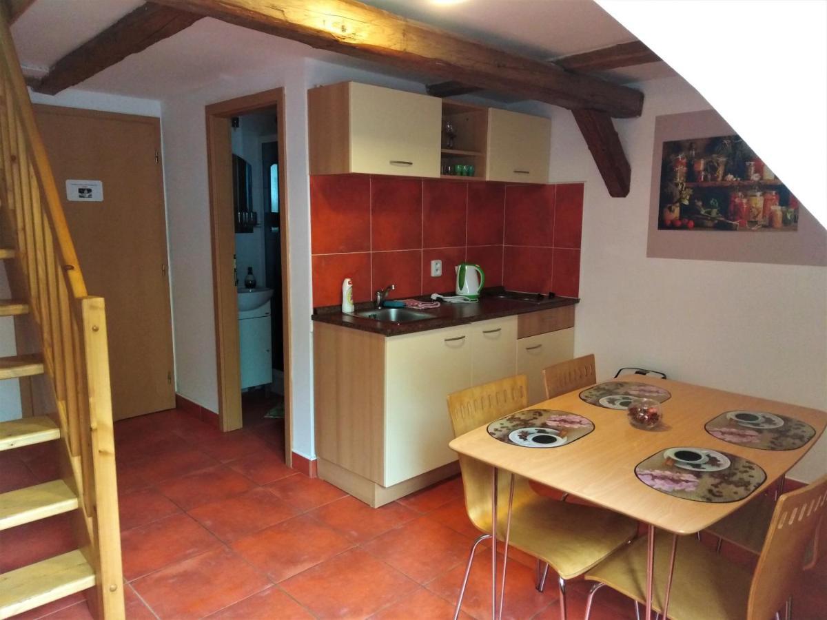 Penzion U Dvojice Nove Mesto na Morave Exterior photo